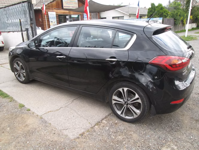 KIA CERATO 5 SX 1.6 AT - Imagen 4
