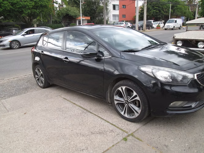 KIA CERATO 5 SX 1.6 AT - Imagen 2