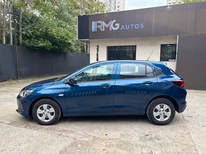 2022 Chevrolet Onix 1.0T RS 4X2 MT 5P. - Imagen 2