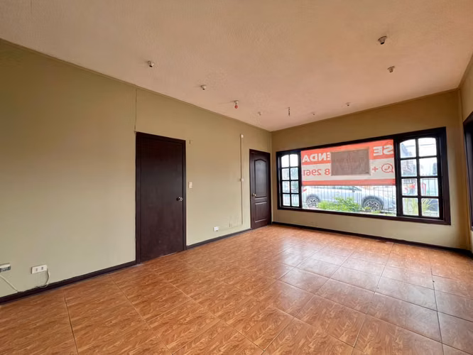CASA USO COMERCIAL 5D/3B ZONA CENTRICA - Imagen 4