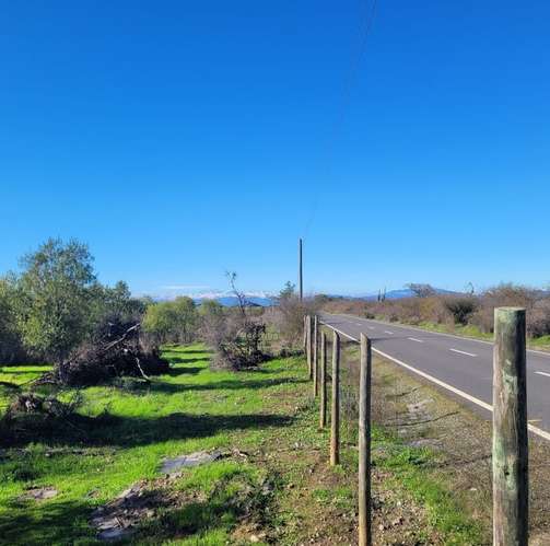 OFERTA Parcelas planas a orilla de carretera, a 2:30 horas de Santiago