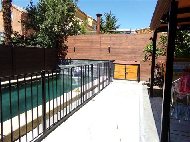 Casa en venta de 4 dorm. en Huechuraba - Imagen 3