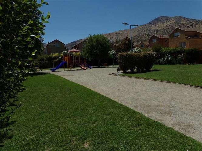 Casa en venta de 4 dorm. en Huechuraba - Imagen 13