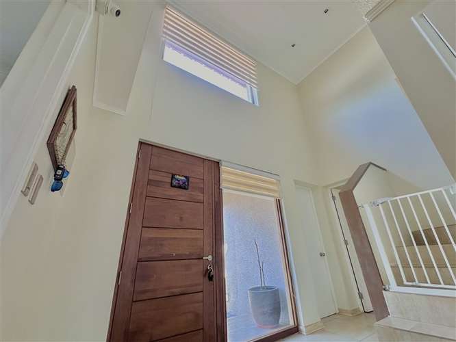 Casa en venta de 4 dorm. en Condominio chicureo - Imagen 5