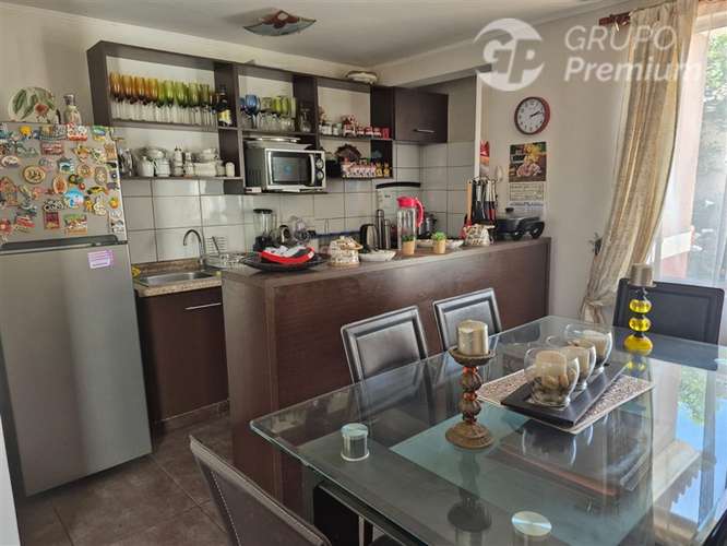Excelente Casa de Dos Pisos en Sector Umbrales de Buin - Imagen 5