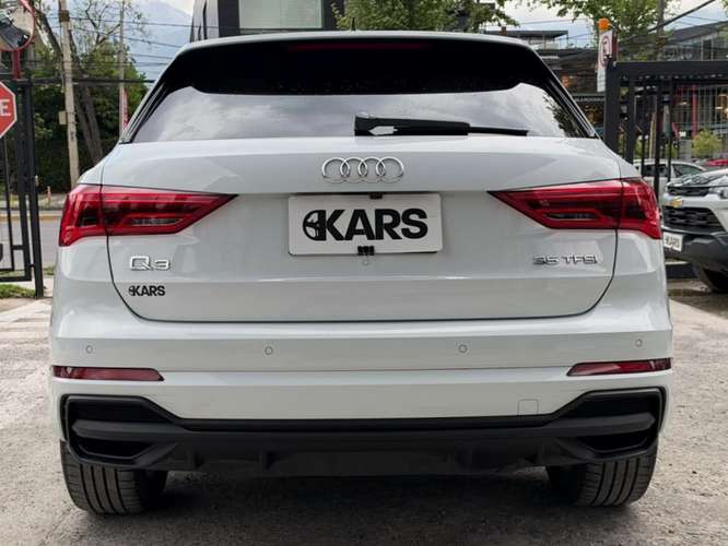 AUDI Q3  2023