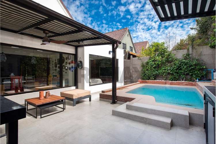 Casa remodelada 5d 4b en valle la dehesa - Imagen 2