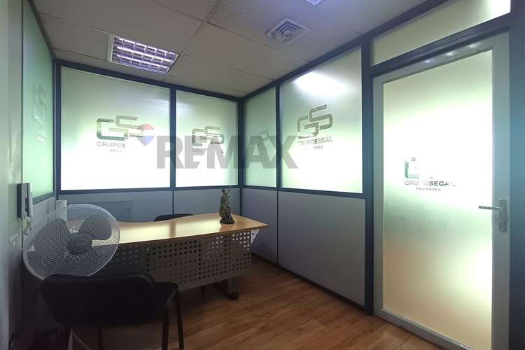 Oficina en arriendo! (metro santa lucia) - Imagen 2