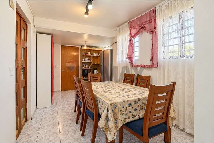 Casa de 4 dormitorios con amplio patio en ñuñoa - Imagen 12