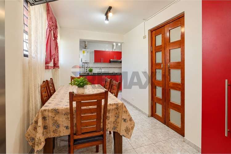 Casa de 4 dormitorios con amplio patio en ñuñoa - Imagen 10