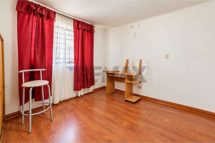 Casa de 4 dormitorios con amplio patio en ñuñoa - Imagen 24