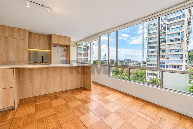 Amplio 4d y 3b con terraza y vista a santiago - Imagen 6