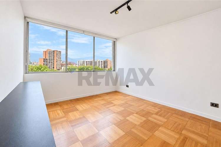 Amplio 4d y 3b con terraza y vista a santiago - Imagen 28