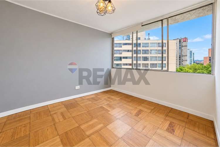Amplio 4d y 3b con terraza y vista a santiago - Imagen 32