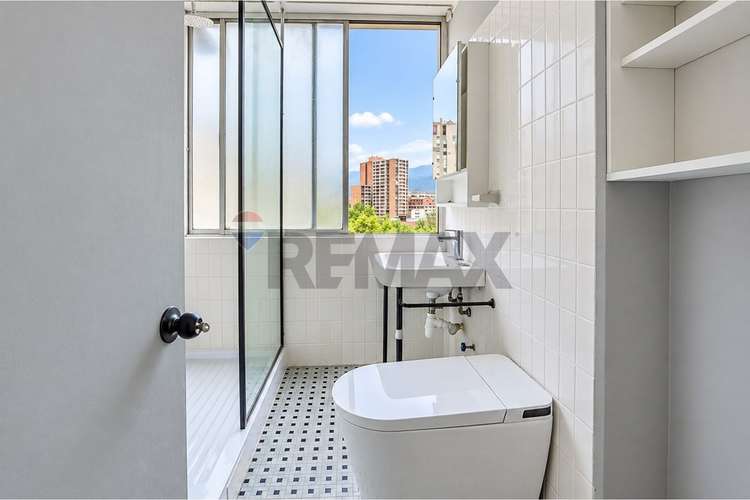 Amplio 4d y 3b con terraza y vista a santiago - Imagen 36