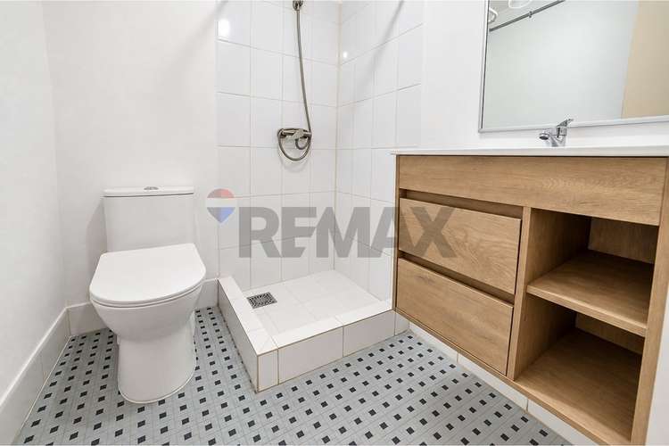 Amplio 4d y 3b con terraza y vista a santiago - Imagen 26