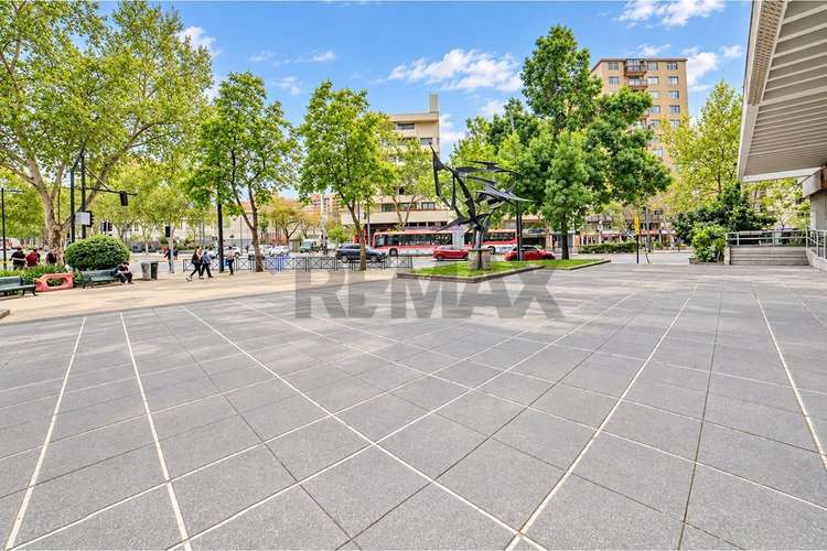 Amplio 4d y 3b con terraza y vista a santiago - Imagen 39