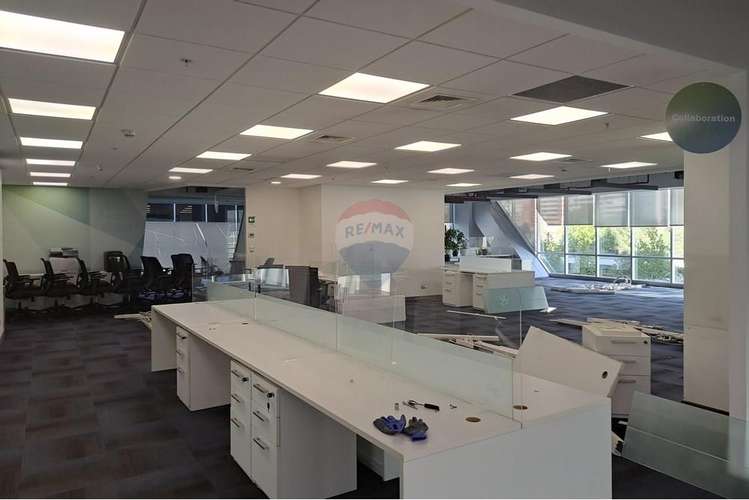 Oficina en nueva las condes semi amoblada - Imagen 21