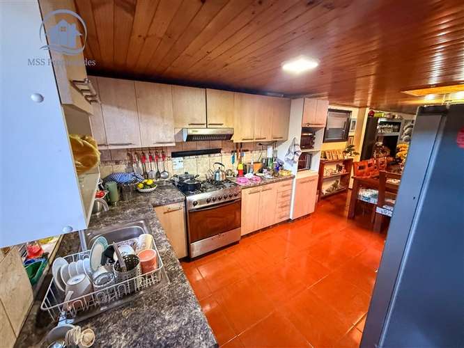 Casa con local comercial Gran terreno Metrotren maestranza - Imagen 10
