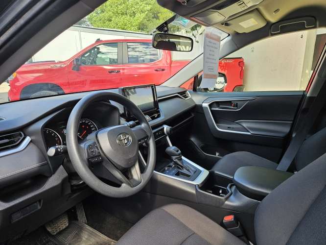 Toyota Rav4 2.0 Le At 2024 - Imagen 9