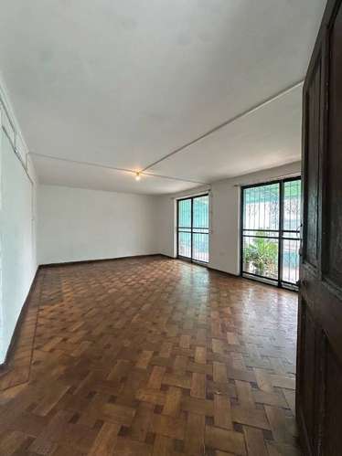 Se Vende Casa de un piso,  3d,1b  Felix Weingardner, Pedro Aguirre Cerda