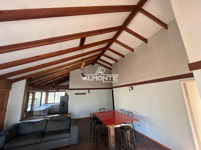 CASA EN PARCELA SANTA JUANA CON PISCINA, QUINCHO Y SEGURIDAD