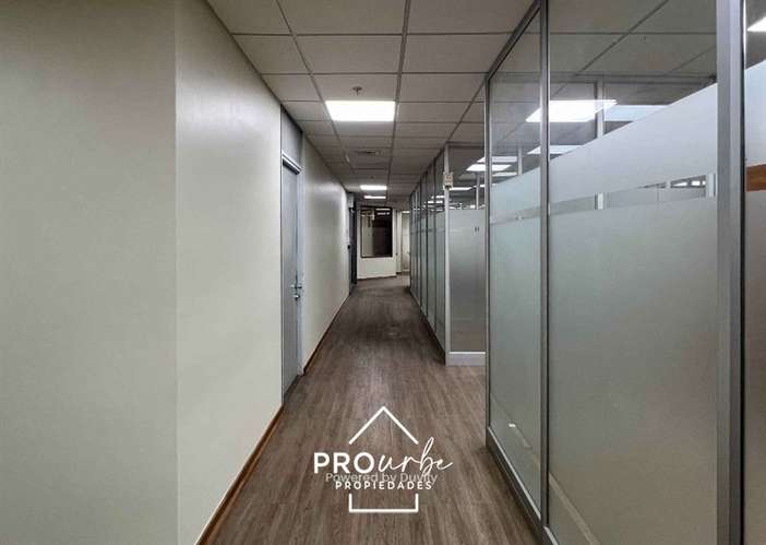 Oficina en arriendo en Santiago - Imagen 4