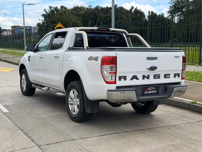 FORD RANGER XLT 4X4 3.2L 2021 - Imagen 9