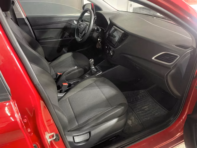 HYUNDAI ACCENT 1.4L 2023 ÚNICO DUEÑO - Imagen 6