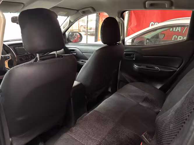 MITSUBISHI L200 KATANA  4X4 TURBO DIESEL 2023 FULL - Imagen 7