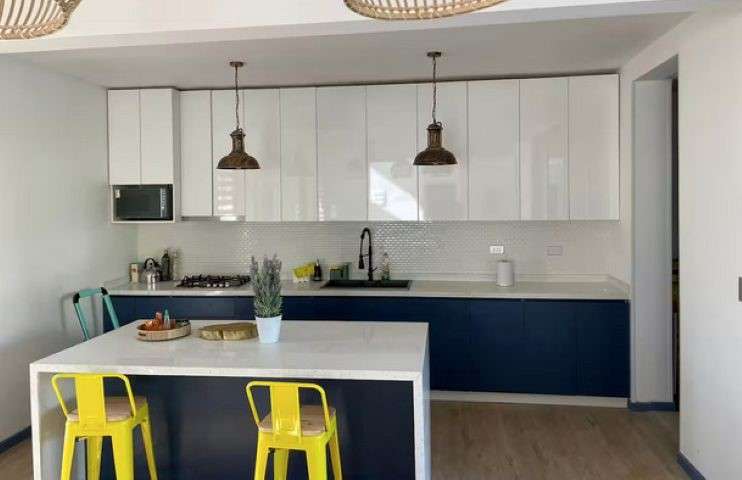 CASA 2 PISOS 4D 4B 3E  CONDOMINIO EN PINGUERAL - Imagen 14
