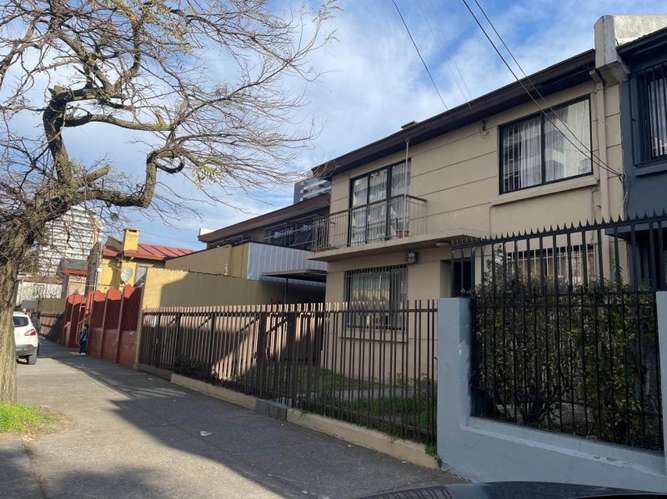 CASA 275M2 5D 2B 3E 1B CALLE LIENTUR CONCEPCIÓN - Imagen 5