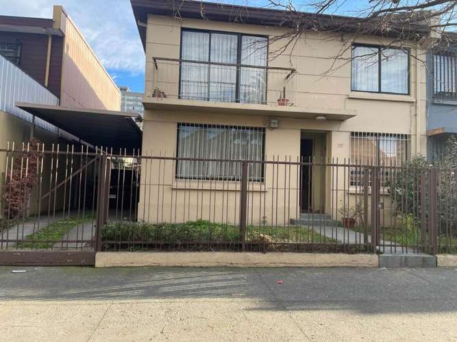 CASA 275M2 5D 2B 3E 1B CALLE LIENTUR CONCEPCIÓN - Imagen 2