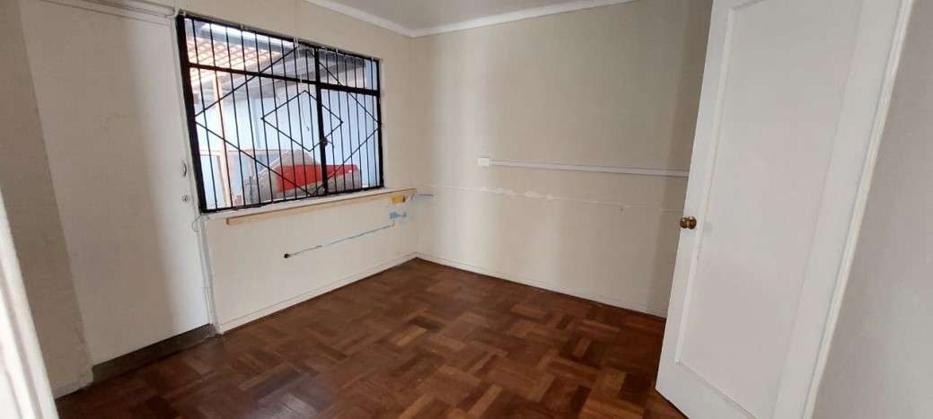 CASA COMERCIAL 130M2 3P 2B 2E CALLE COCHRANE
