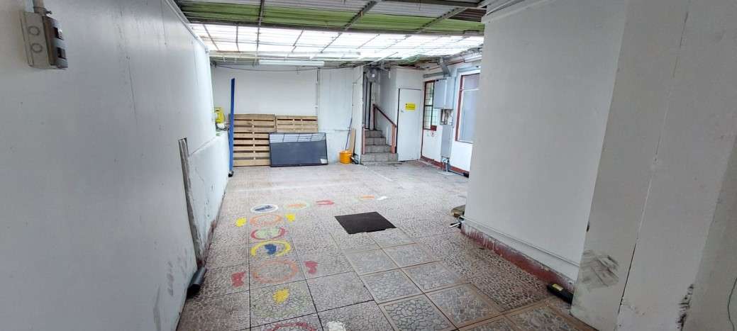 CASA COMERCIAL 130M2 3P 2B 2E CALLE COCHRANE