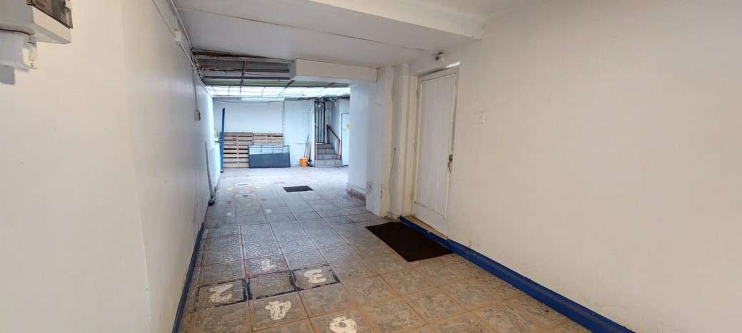 CASA COMERCIAL 130M2 3P 2B 2E CALLE COCHRANE