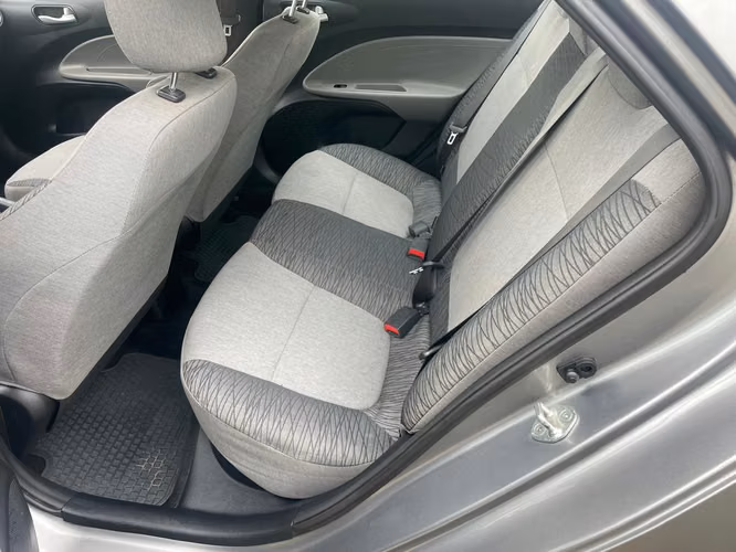 KIA SOLUTO MPI 1.4L 2023 - Imagen 9