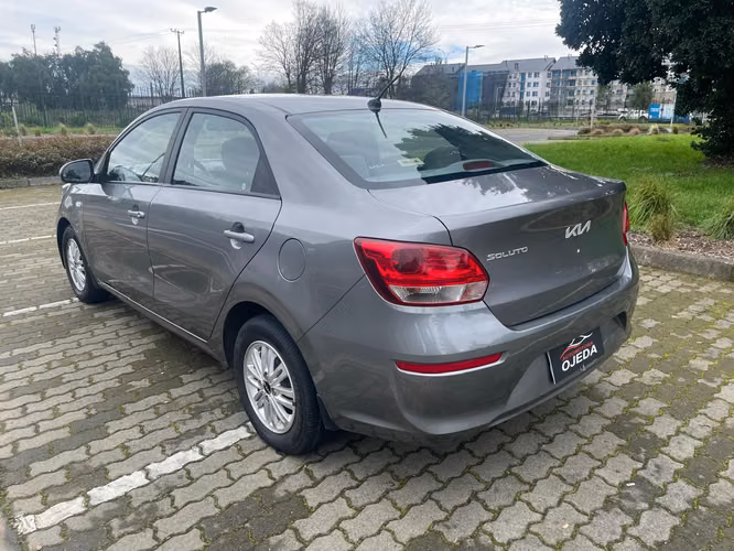 KIA SOLUTO MPI 1.4L 2023 - Imagen 6