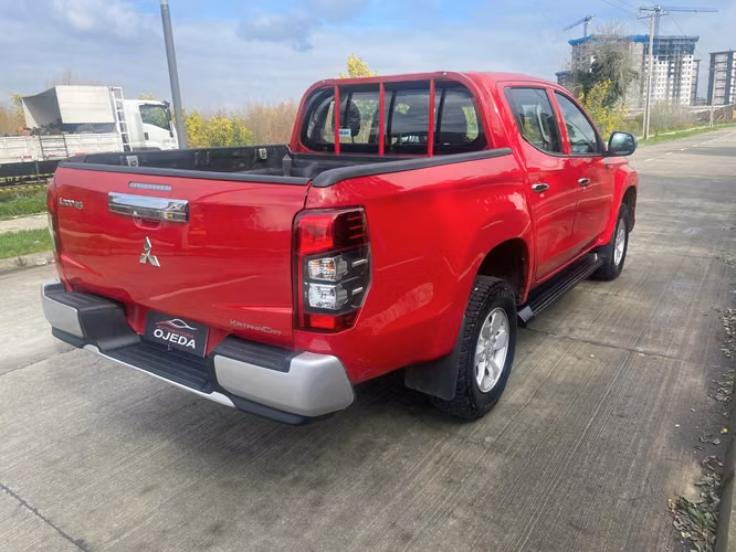 MITSUBISHI L200 CRT 4X4 2023 - Imagen 4