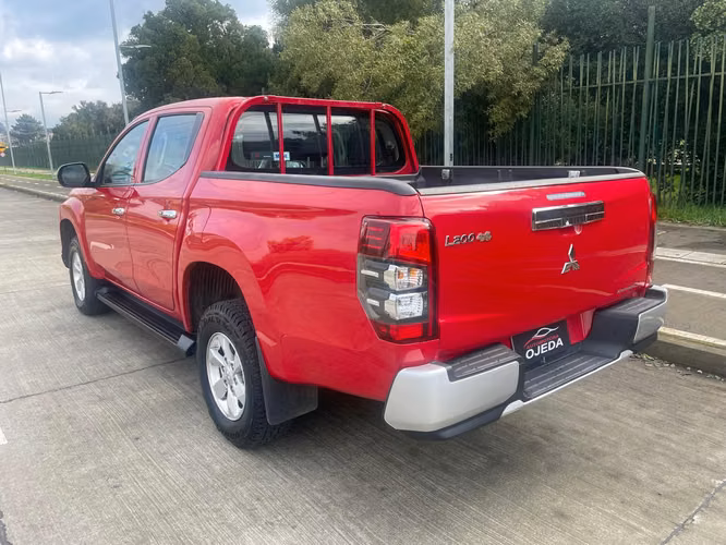 MITSUBISHI L200 CRT 4X4 2023 - Imagen 6