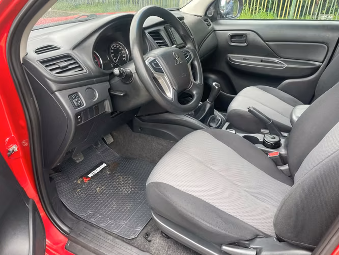 MITSUBISHI L200 CRM 4X4 2022 - Imagen 7