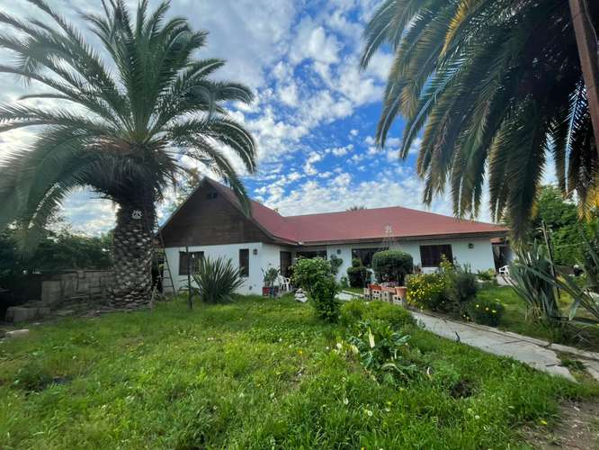 Casa + edificación de 9 suites + salón multifuncional en 1.492 m², todo regularizado, en Buin - Imagen 2