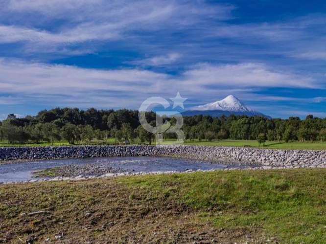 ¡Exclusiva! Borde de río y vista directa volcán - Imagen 26