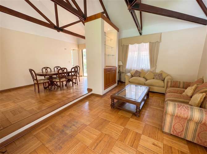 Casa en arriendo de 4 dorm. colegio Los Alerces Lo Barnechea - Imagen 6