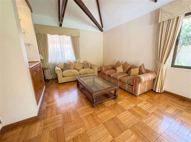 Casa en arriendo de 4 dorm. colegio Los Alerces Lo Barnechea - Imagen 8
