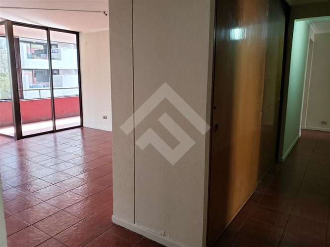 Amplio Depto en venta de 4 dorm. en Pocuro , Providencia - Imagen 4
