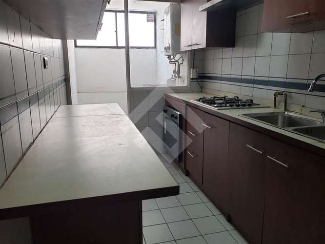 Amplio Depto en venta de 4 dorm. en Pocuro , Providencia - Imagen 9