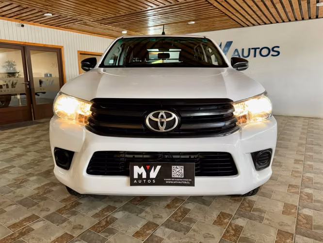 TOYOTA HILUX DX 4X2