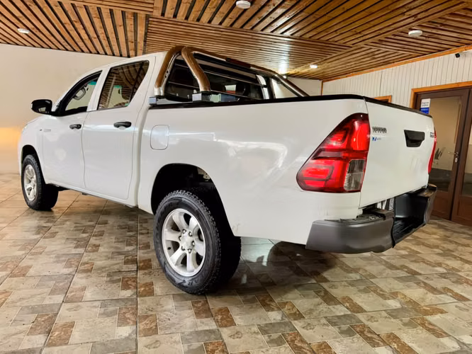 TOYOTA HILUX DX 4X2
