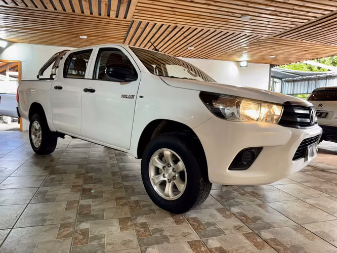 TOYOTA HILUX DX 4X2